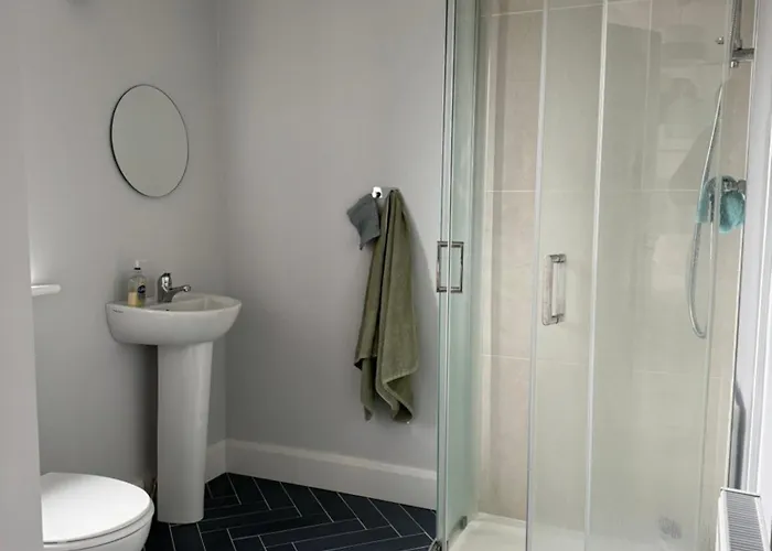 Accommodatie bij particulieren Double Bedroom With Private Bathroom Close To Center Cork